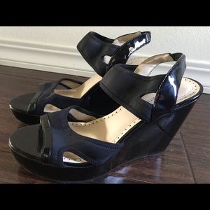 Adrienne Vittadini Black Wedge Heels
